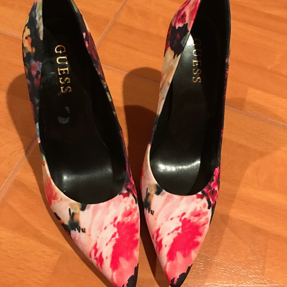 🆕 Cute Floral Guess Heals