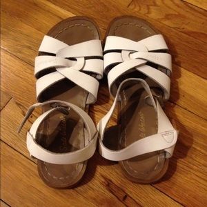 Saltwater sandals-They are to big for me