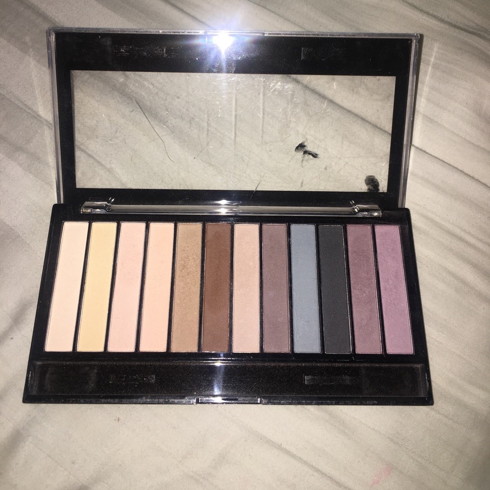 Revlon eyeshadow palette