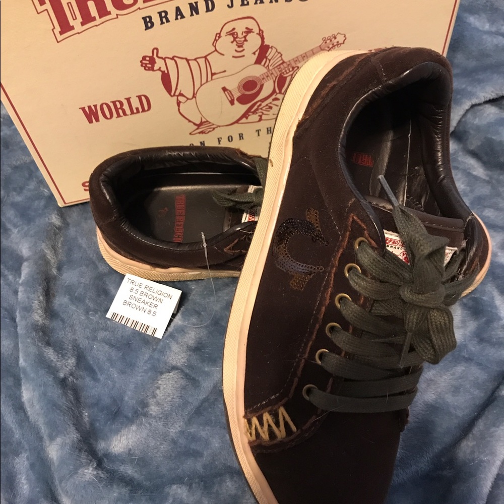 Shoe