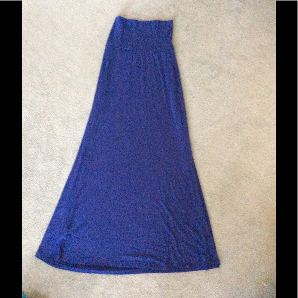 Tight blue maxiskirt