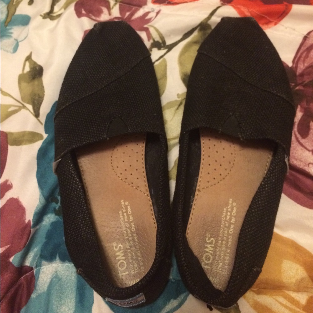 TOMS flats.
