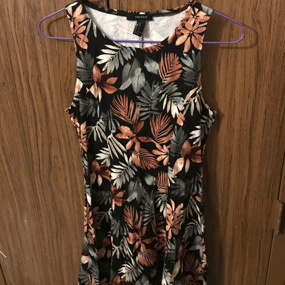 Forever 21 | Leaf Pattern Dress