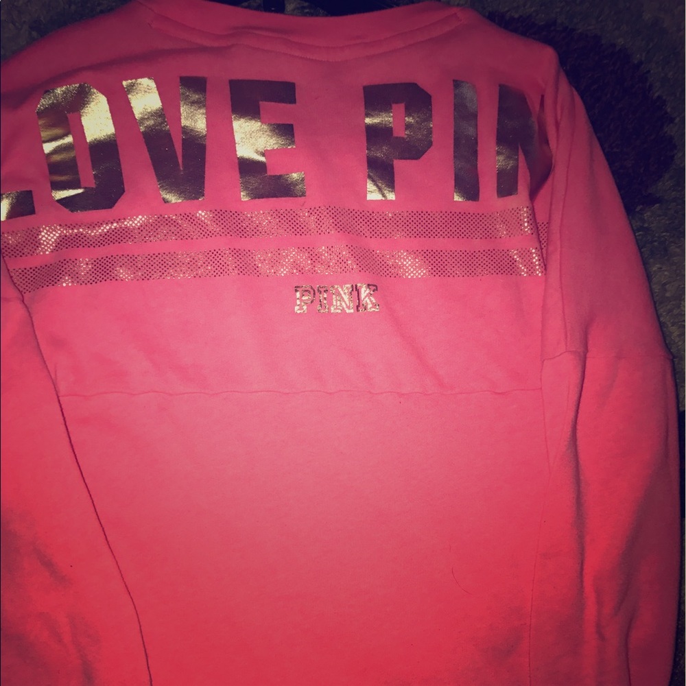 NWOT VS long sleeve tee