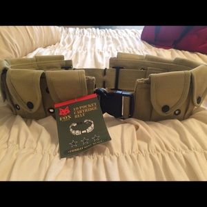 Awesome Utility Belt! Great for Steampunk Cosplay!