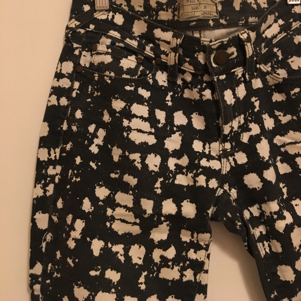 *sold* Free People Black & White Skinny Jeans - Picture 3 of 3