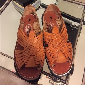 Woman's size 9 Huaraches
