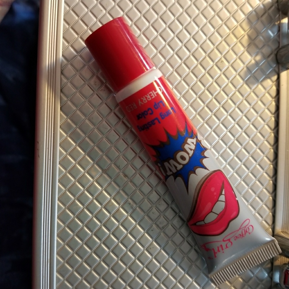 Pull off lip lipstain GIFTED