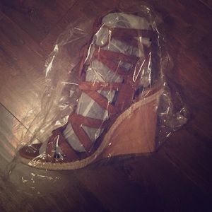 REDUCED!!!! Brand new lace up wedge