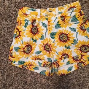 High waisted sunflower 🌻 shorts