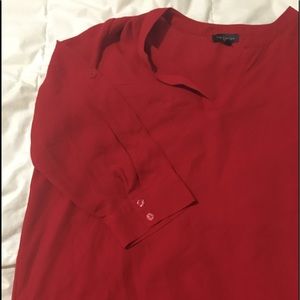 Red, v-beck blouse