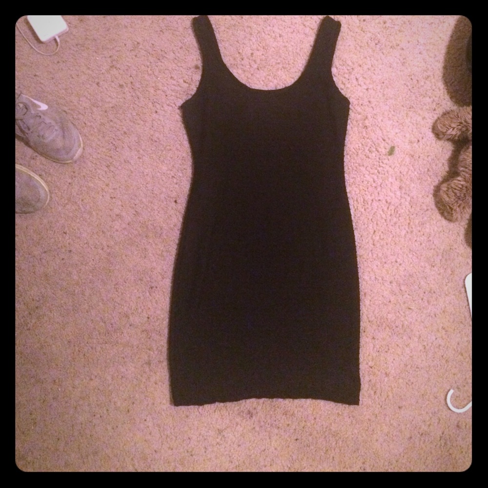 Fitted black dress
