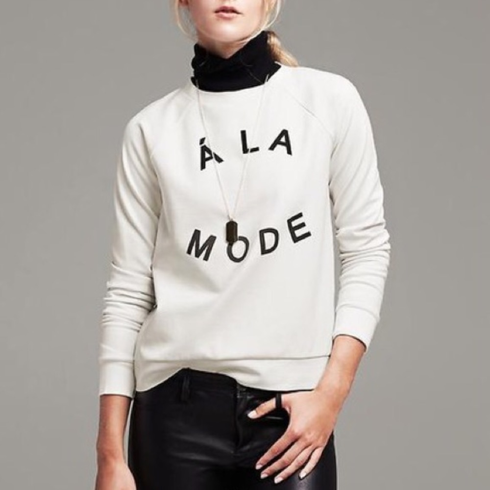 "A La Mode" Graphic Sweatshirt