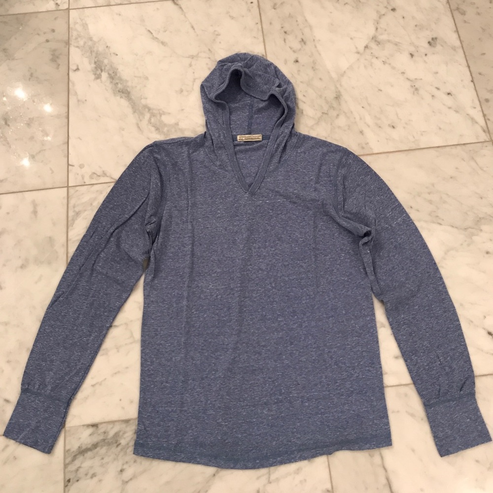 Men's long sleeve hooded t shirt