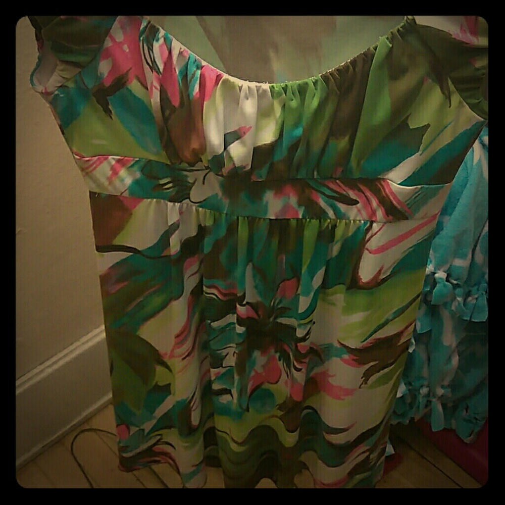 Very cute floral type dress