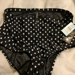 Torrid swim bottoms size 2