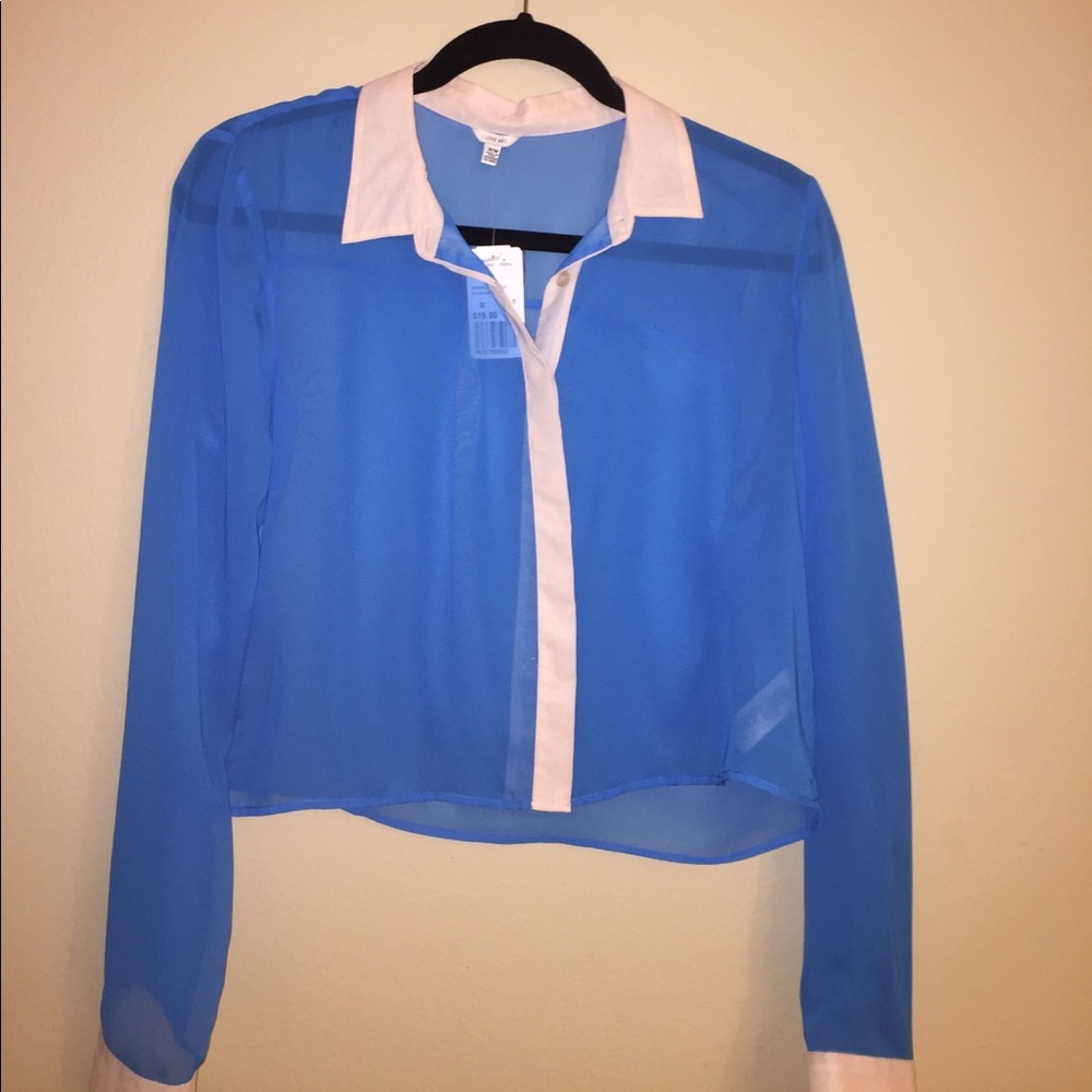 Blue crop chiffon top