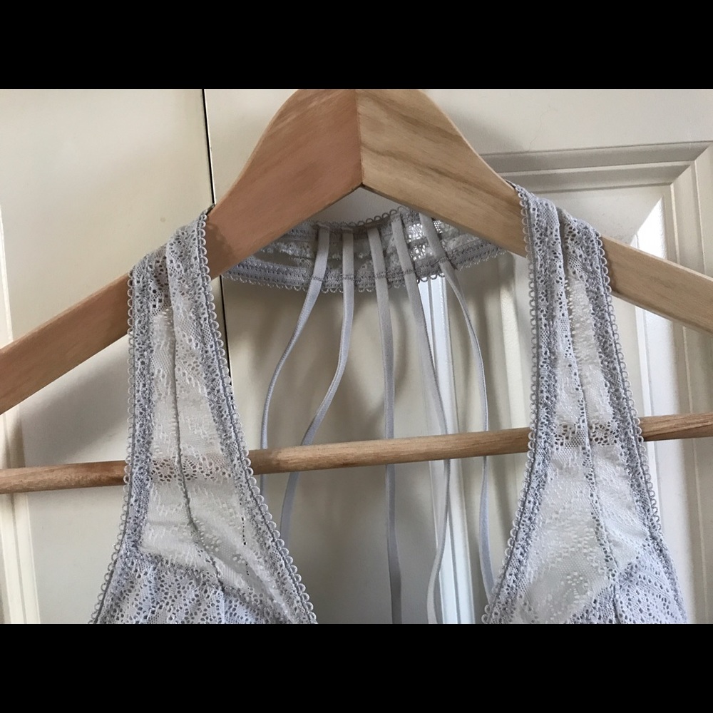 🔥BODY SUIT AND BRA 🔥 - Picture 6 of 7