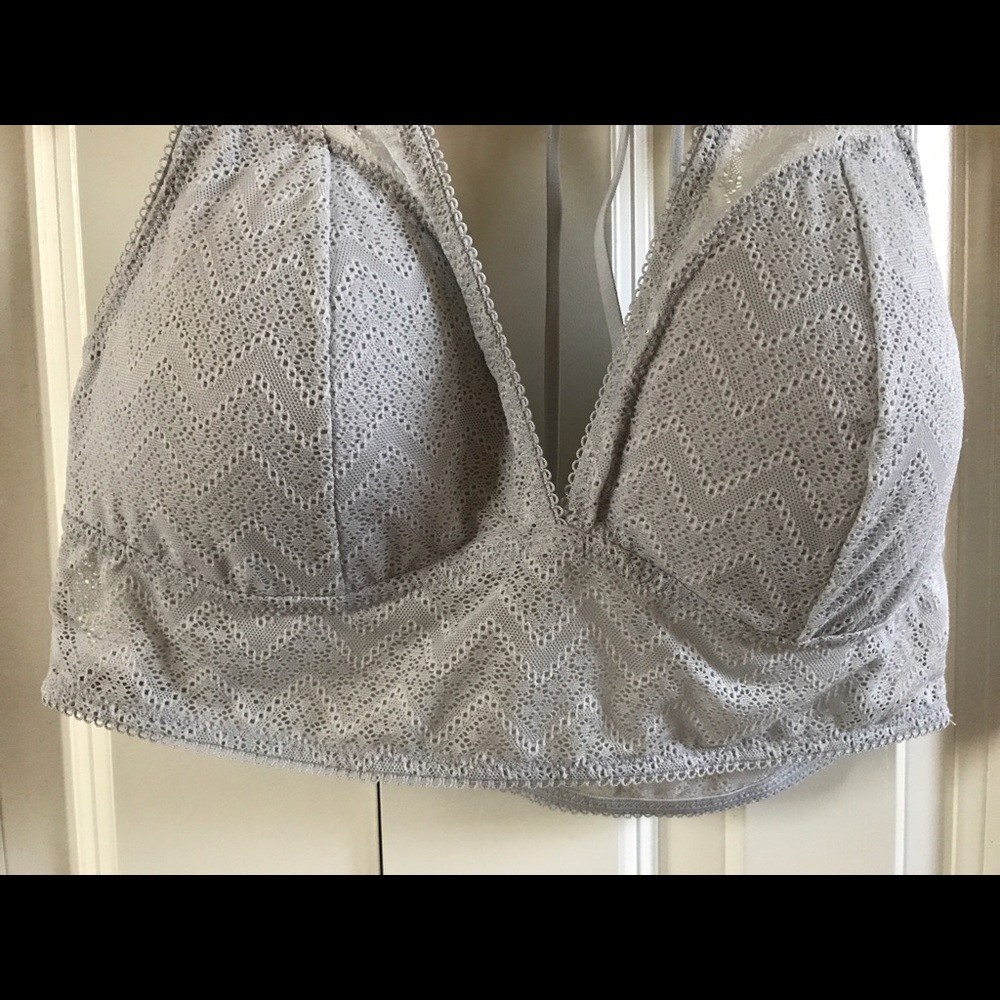 🔥BODY SUIT AND BRA 🔥 - Picture 7 of 7