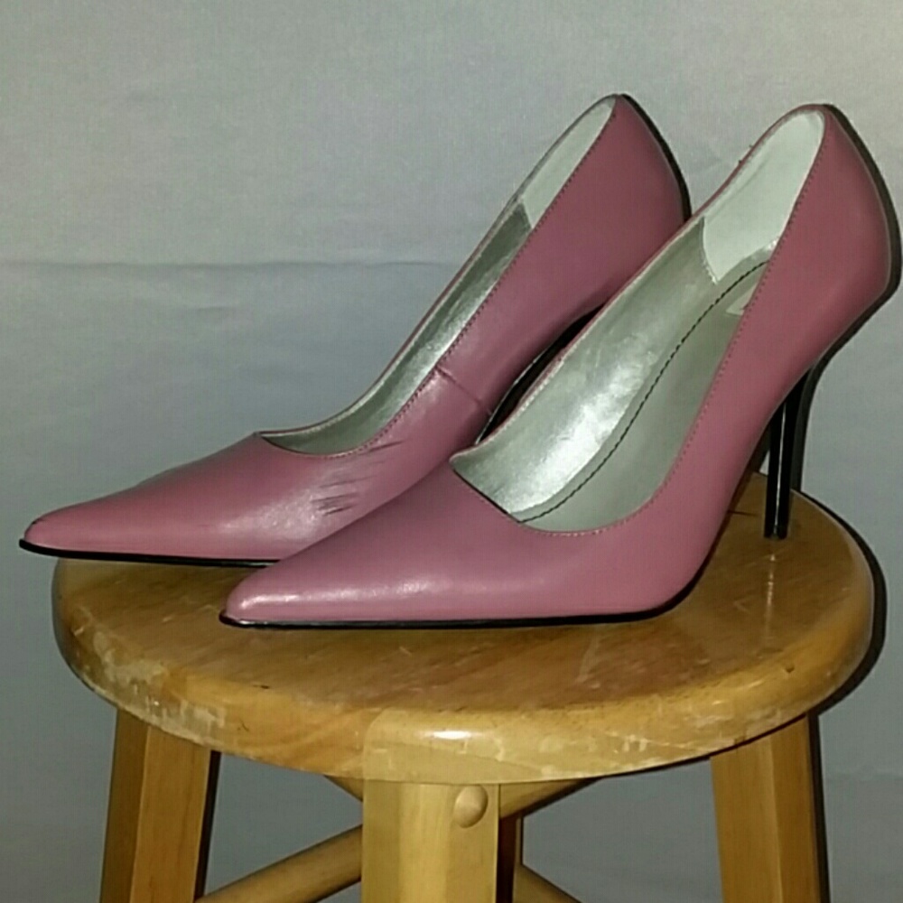 Mauve Pointed Toe Bakers Heels