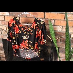 Floral crop shirt