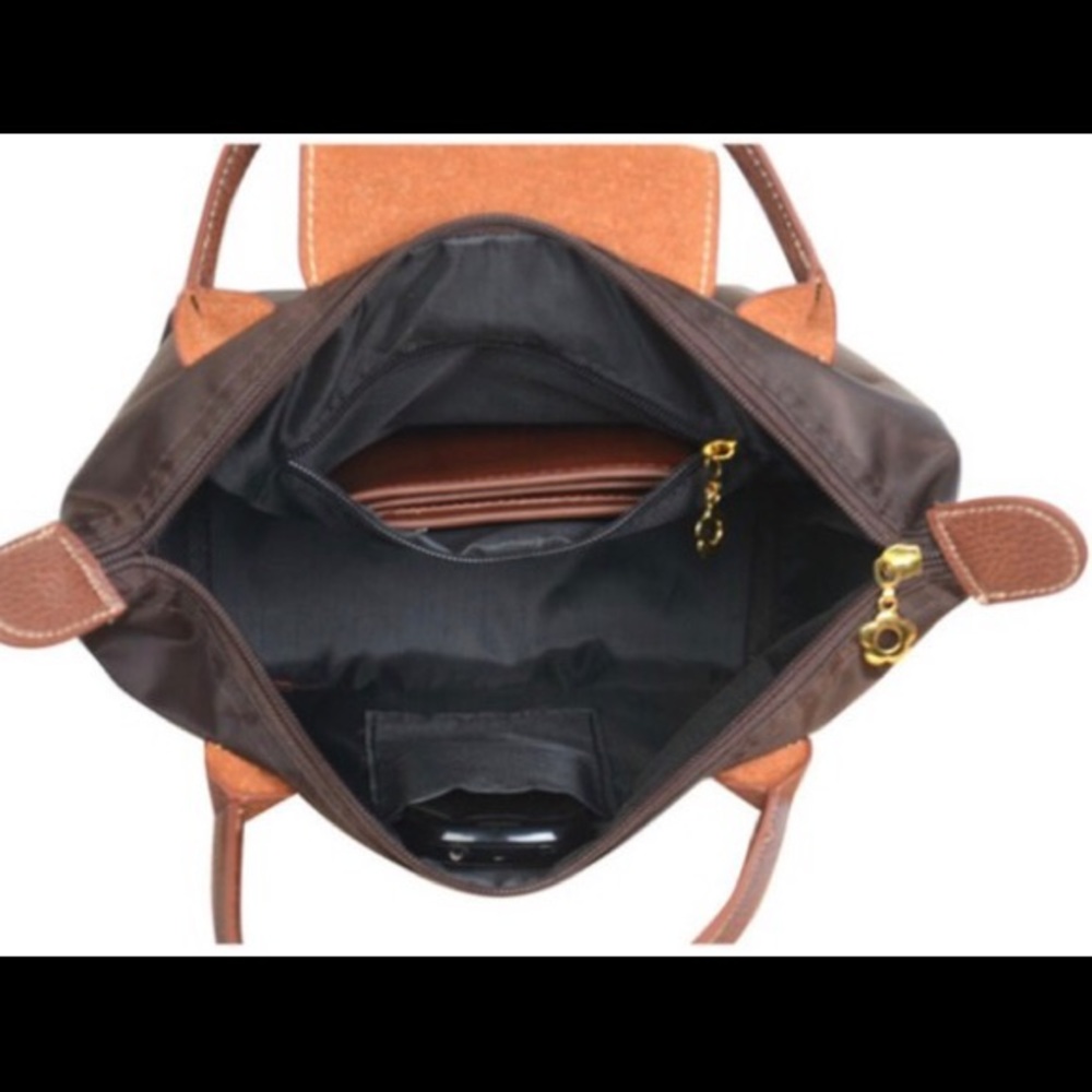 đź’•SOLD!đź’•FINAL PRICE! Large Waterproof Nylon Tote - Picture 4 of 7