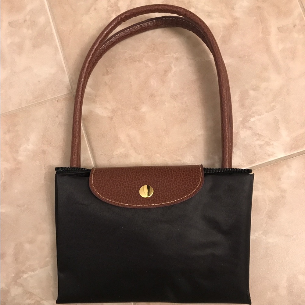 đź’•SOLD!đź’•FINAL PRICE! Large Waterproof Nylon Tote - Picture 6 of 7