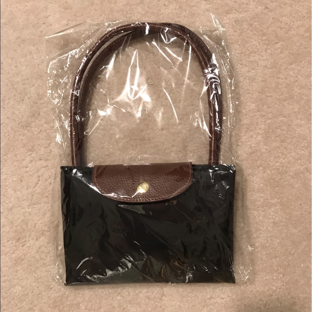 đź’•SOLD!đź’•FINAL PRICE! Large Waterproof Nylon Tote - Picture 7 of 7