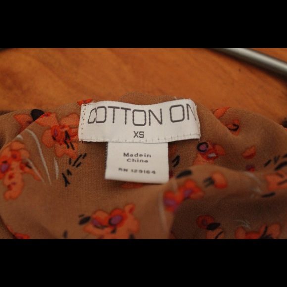 Floral blouse - Picture 3 of 3