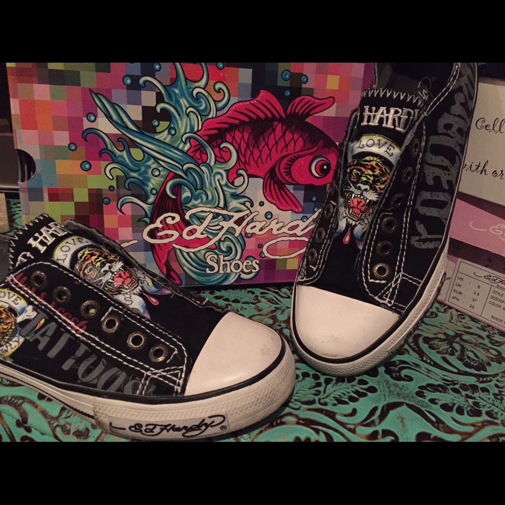Ed Hardy tennis shoe worn only handful of times.