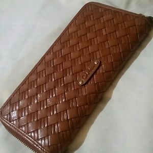 Cole Hanna weave continental wallet
