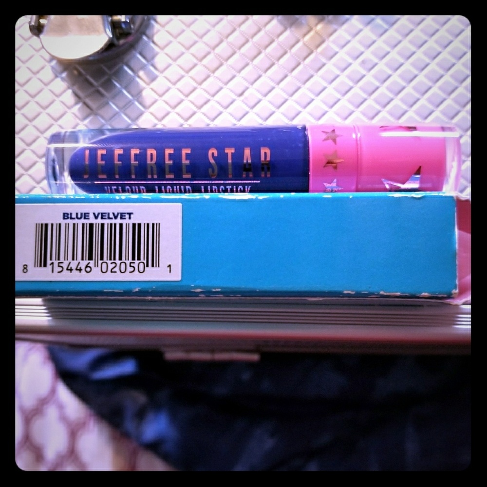Jeffree Star in Blue Velvet,  BNIB