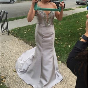 JOVANI SILVER PROM DRESS !!!!!!