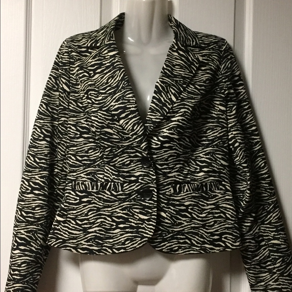 FINAL SALE!!! SANDRO beautiful Jacket