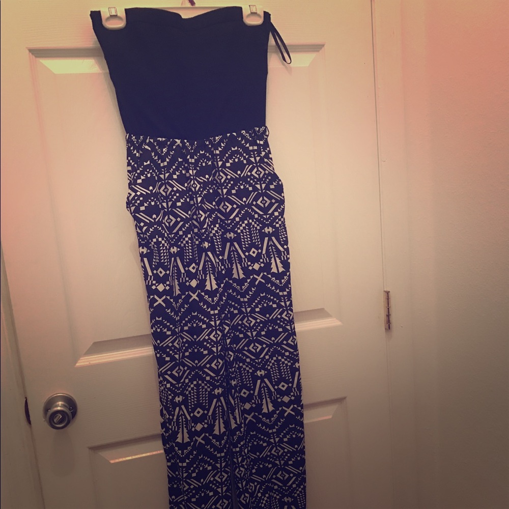 Cute trial jumpsuit. Size extra small. 2b Bebe