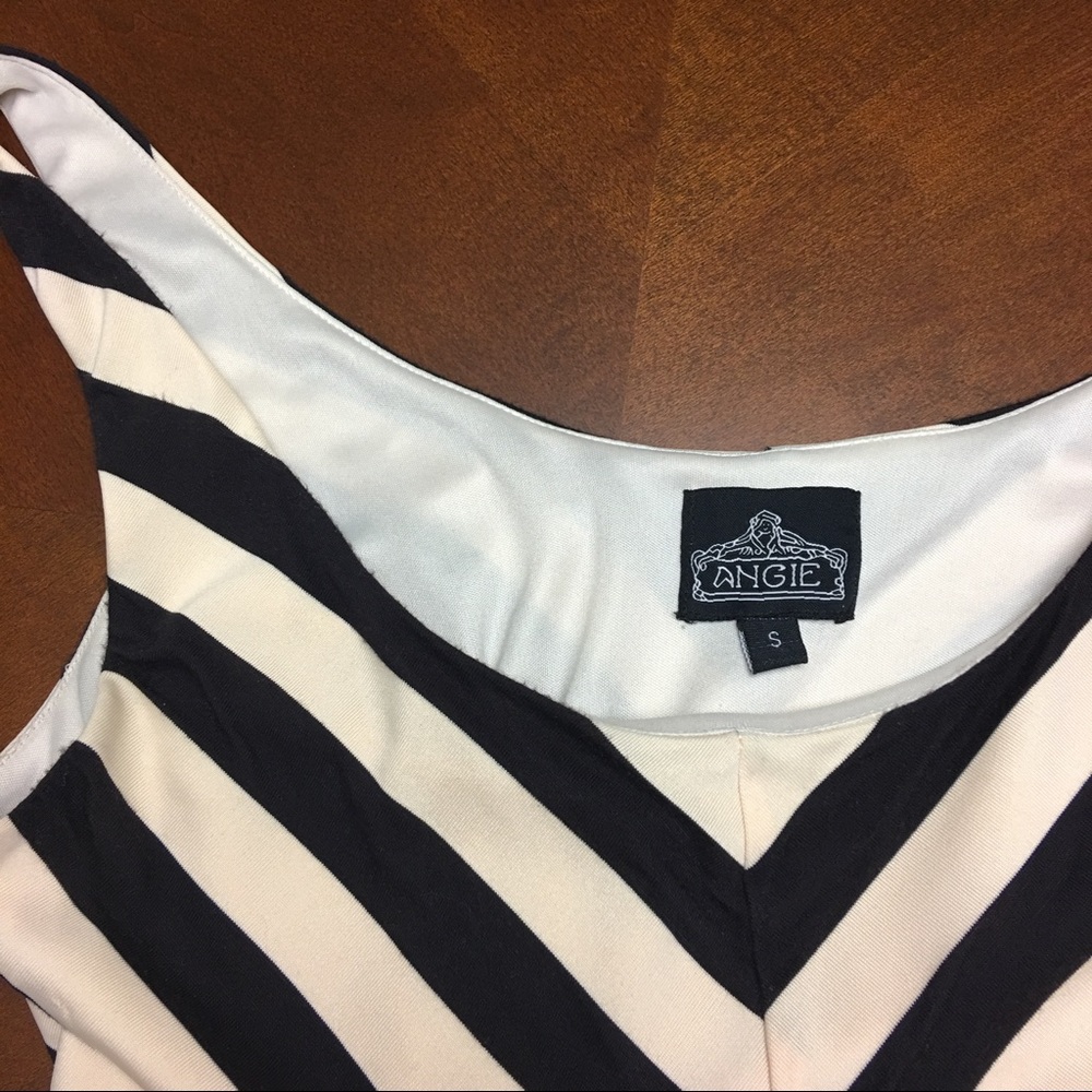 CCOπ»γ°Angieγ°V-striped dress - Picture 3 of 9
