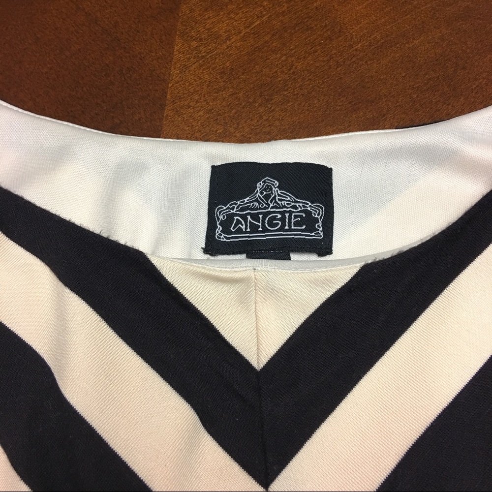 CCOπ»γ°Angieγ°V-striped dress - Picture 7 of 9