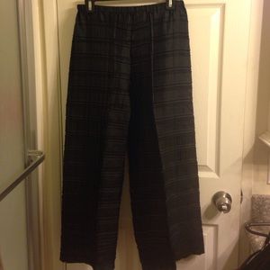 Crepe-y black pants loose fit palazzo style