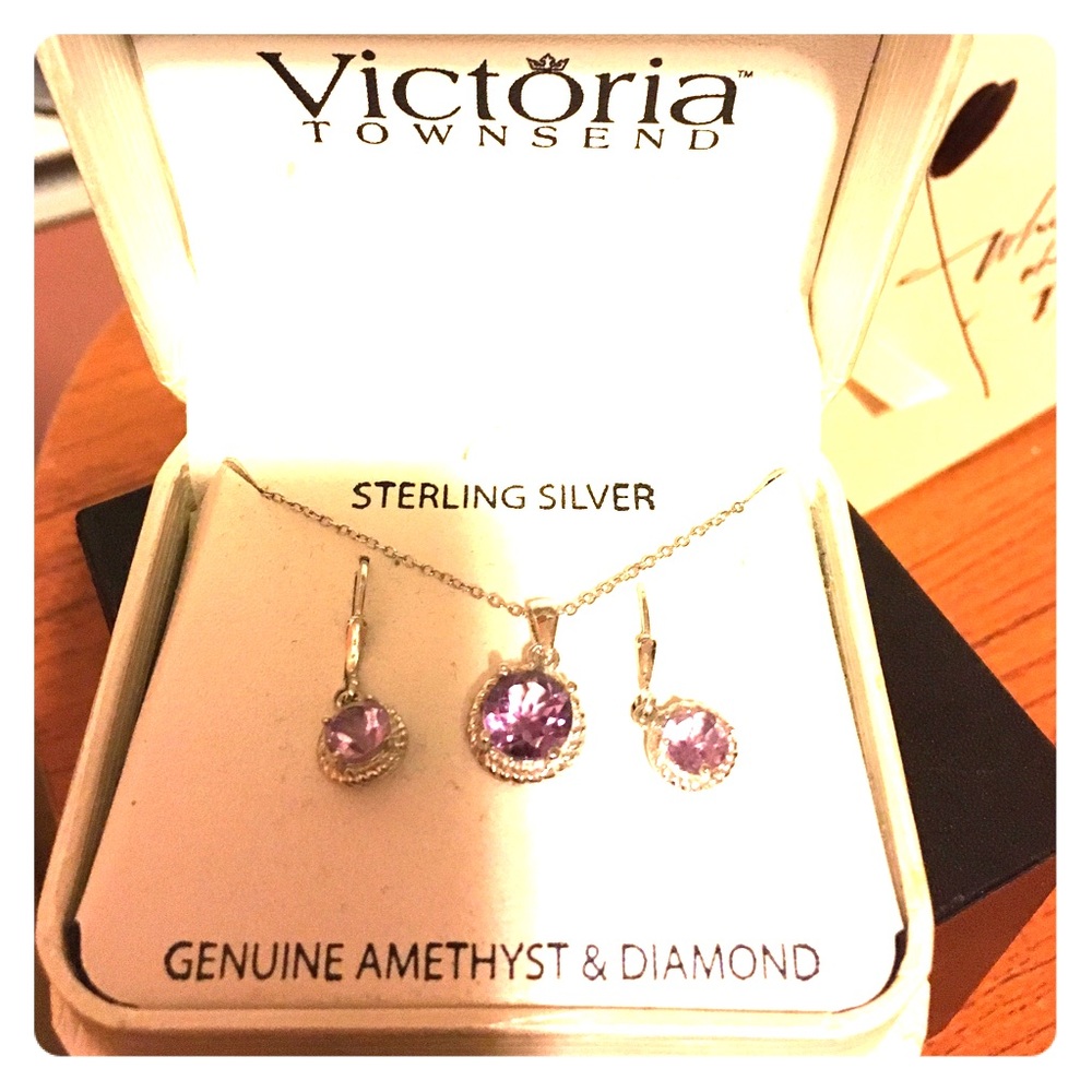 Necklace and earrings box set- amethyst!