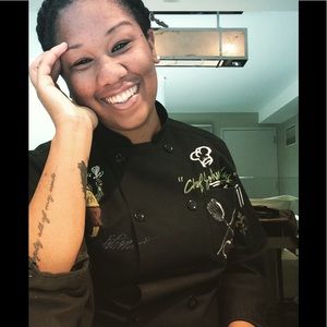 Meet your Posher, Johnene