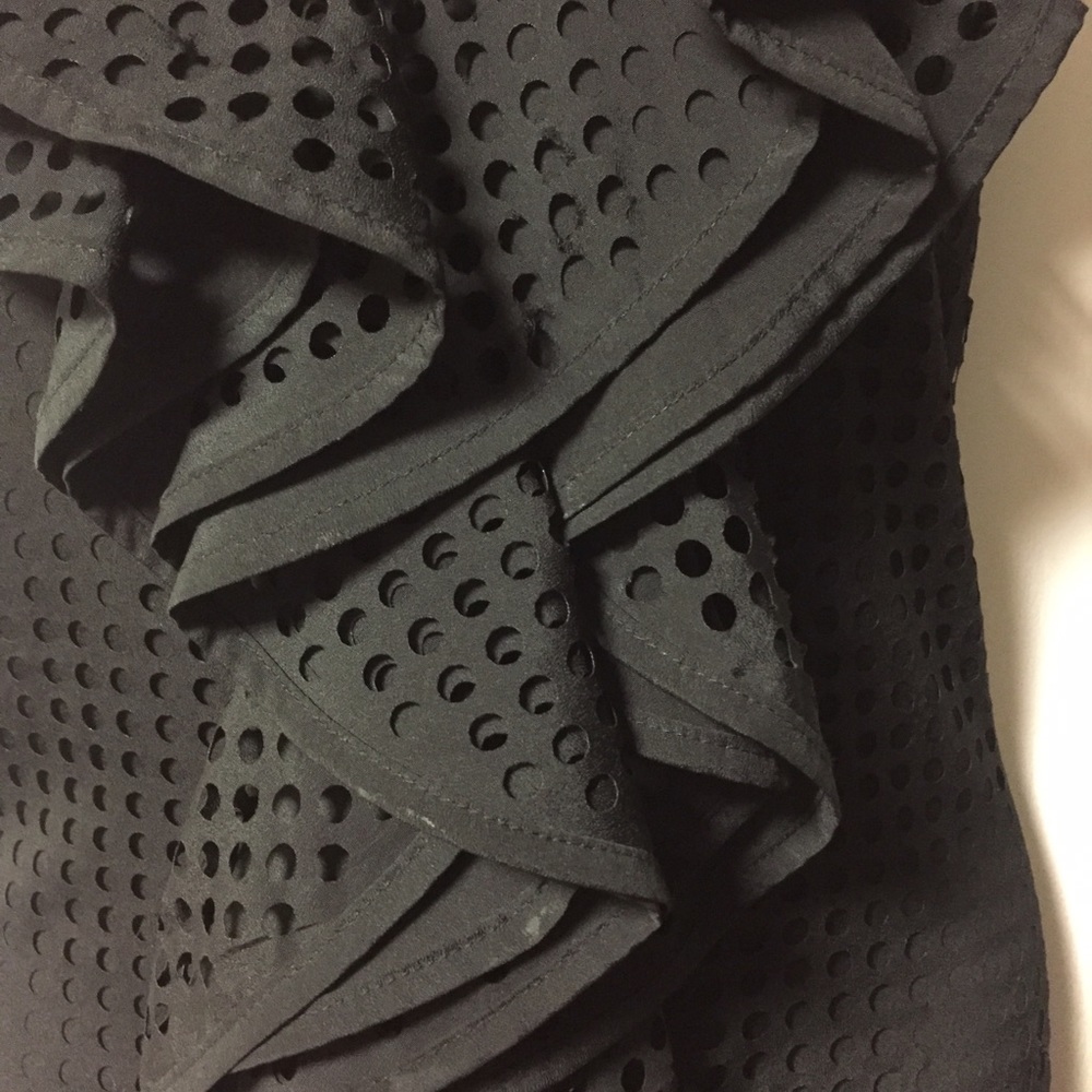 Beautiful Ruffles Black Dress - Picture 4 of 8