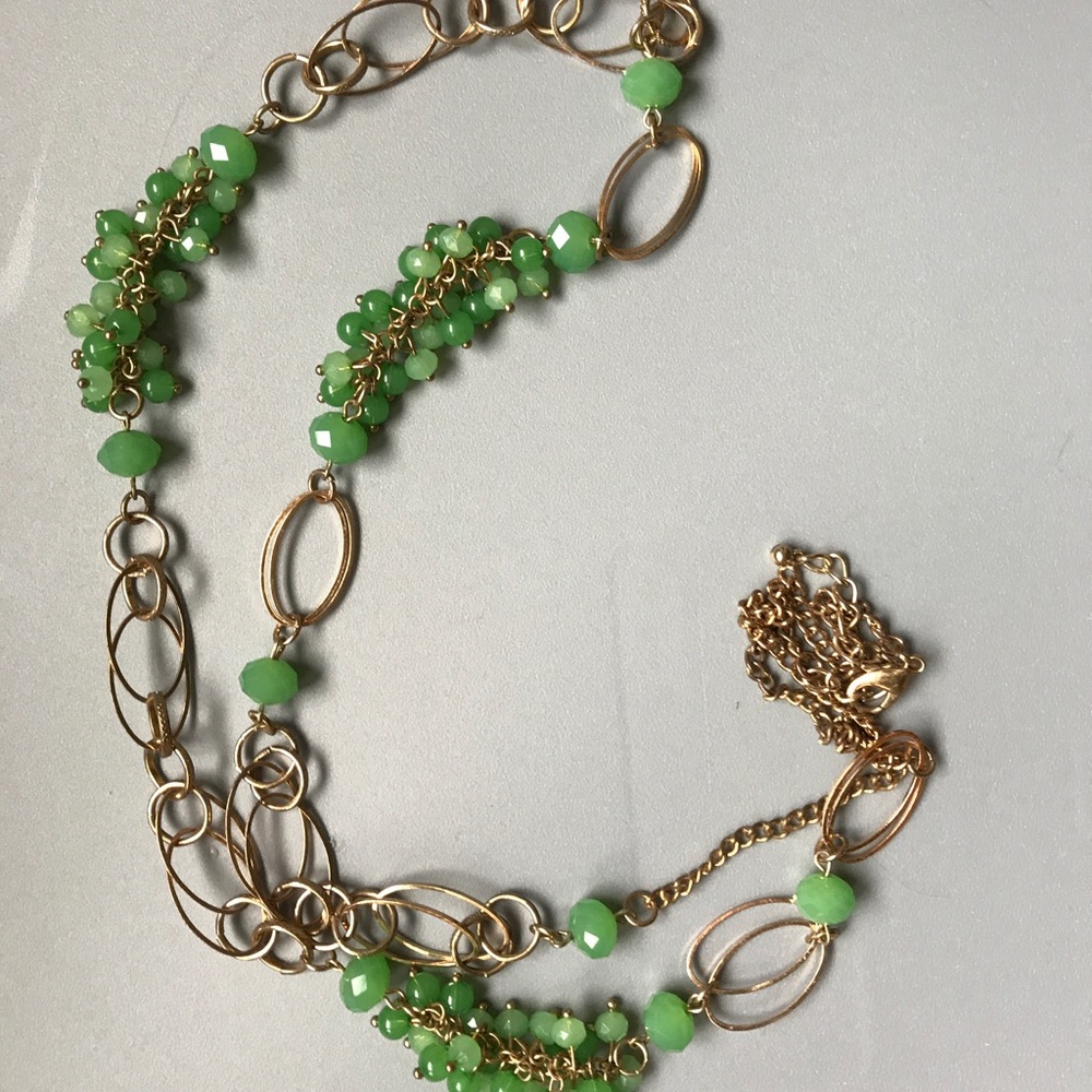 Charming Charlie green and gold necklace