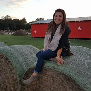 Meet your Posher, Vitia