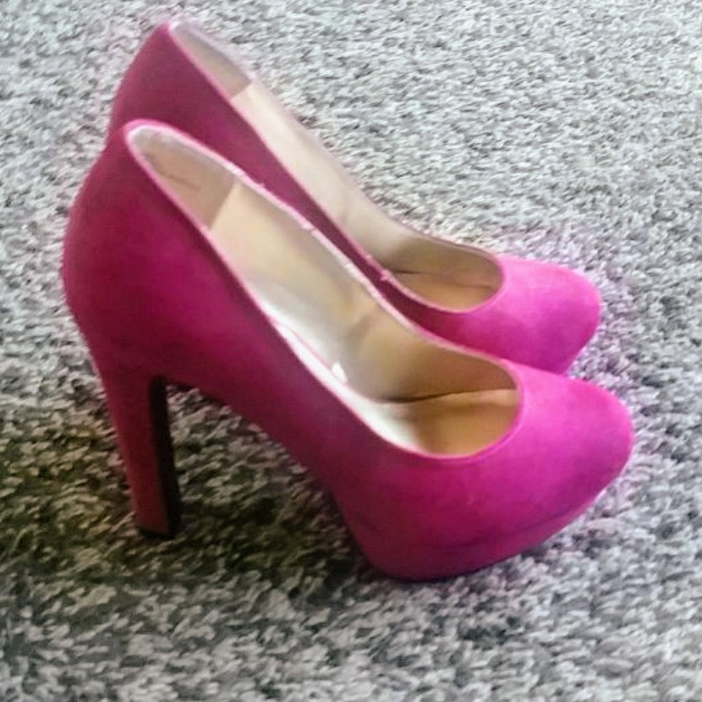 Beautiful Pink Pumps