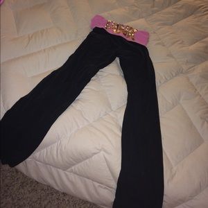 PINK YOGA PANTS