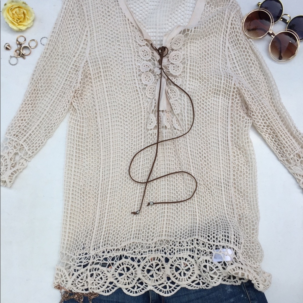 Knit-top. Like new condition, never worn it.