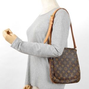 LOUIS VUITTON MUSETTE SALSA SHORT SHOULDER BAG