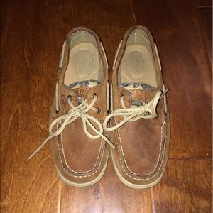 Size 6 used cheetah Sperry Top Sider