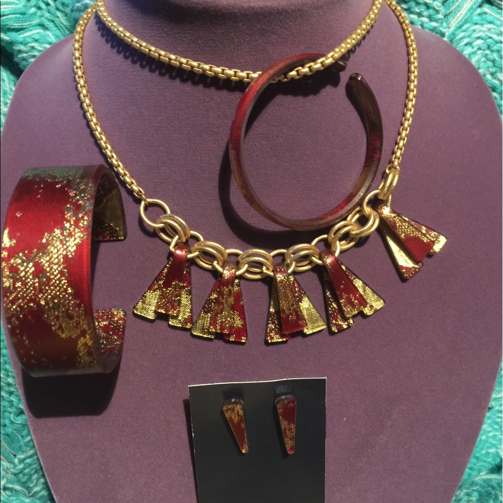 Color By Amber Jewelry Set