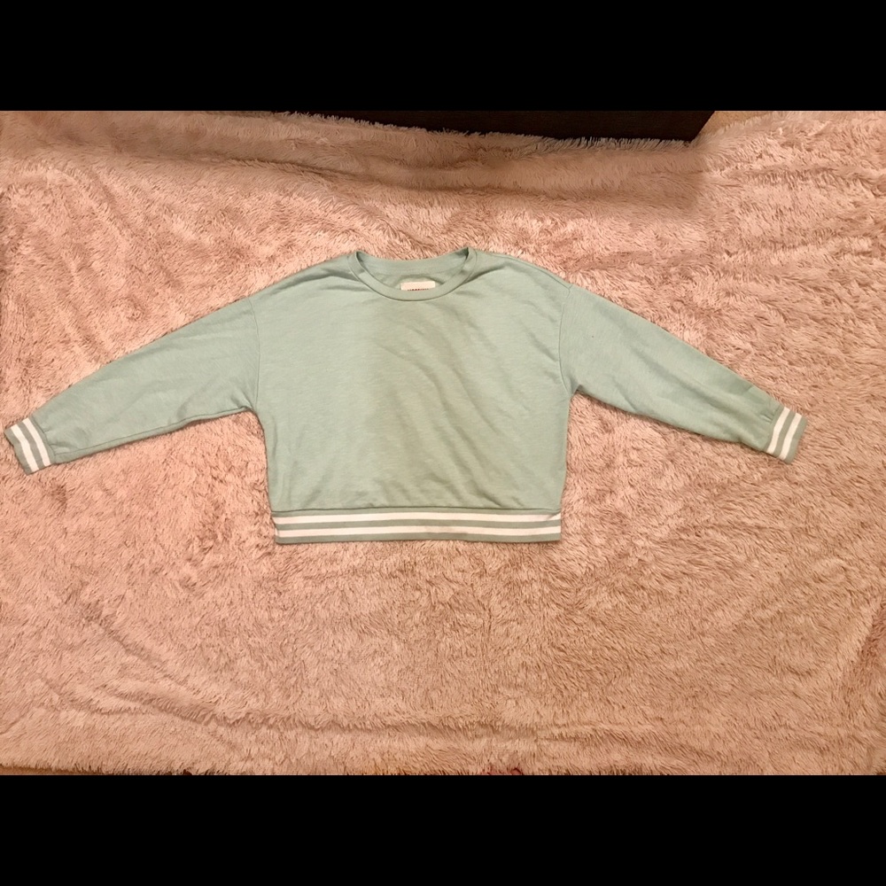 Teal cropped sweater!